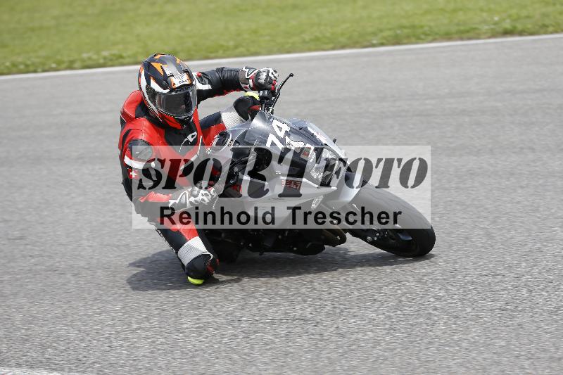 /Archiv-2024/29 12.06.2024 MOTO.CH Track Day ADR/Gruppe blau/74